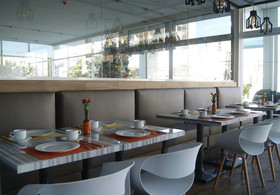 Hotel Velvet Plaza