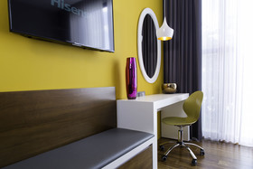 Love It Signature Hotel