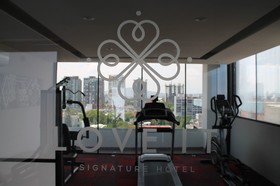 Love It Signature Hotel