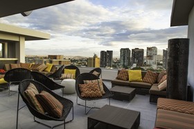 Love It Signature Hotel