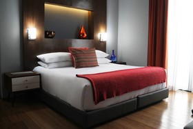 Love It Signature Hotel