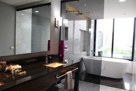 Love It Signature Hotel