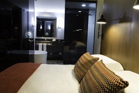 Love It Signature Hotel