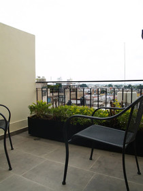 Six Hotel