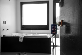 Six Hotel