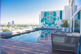 Square Small Luxury Hotel