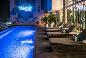Square Small Luxury Hotel