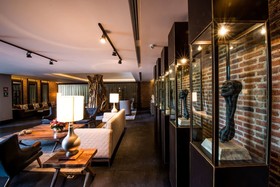 Square Small Luxury Hotel