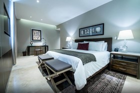 Square Small Luxury Hotel
