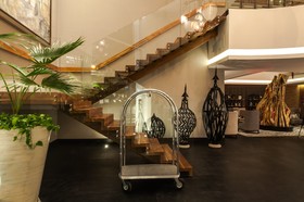 Square Small Luxury Hotel