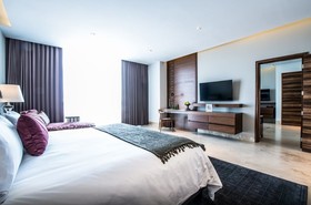 Square Small Luxury Hotel