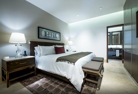 Square Small Luxury Hotel