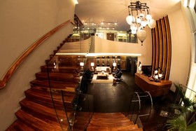 Square Small Luxury Hotel