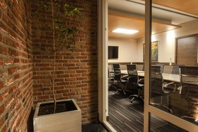 Square Small Luxury Hotel