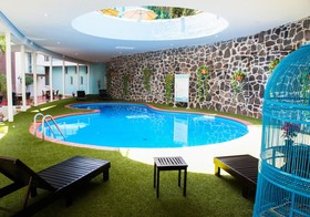Suites Country Club