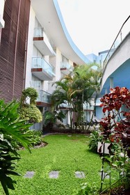 Suites Country Club