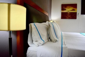Suites Country Club