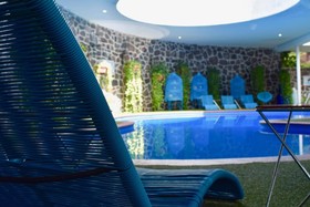Suites Country Club