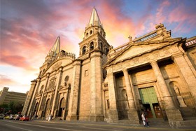 voco Guadalajara Neruda