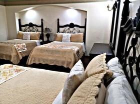 Hotel Hacienda los Narcisos