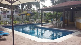 Hotel y Bungalows Los Arcos