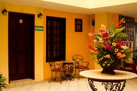 Hotel Plaza Jardin
