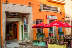 Hotel Plaza Jardin