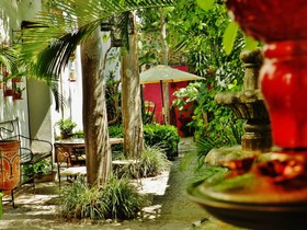Hotel Rosa Morada Bed and Breakfast