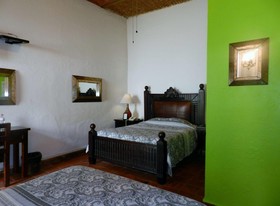 Hotel Rosa Morada Bed and Breakfast