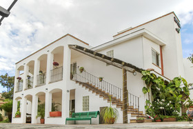 Alcazar Suites