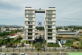 Autentico Vertical