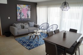 Metropolitan Suites