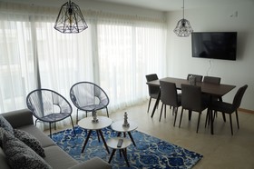 Metropolitan Suites