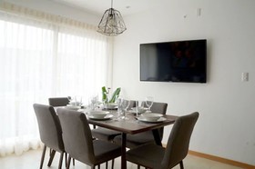 Metropolitan Suites