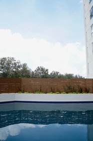 Metropolitan Suites