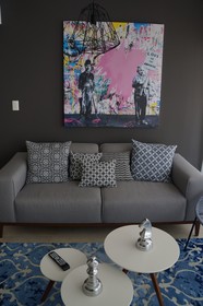 Metropolitan Suites