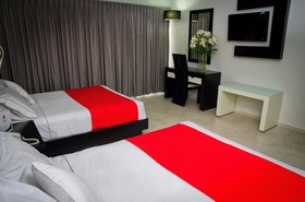 Hotel Expo Plaza