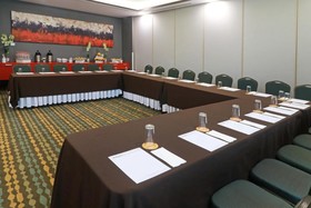 Wyndham Garden Guadalajara Acueducto