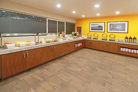 Wyndham Garden Guadalajara Acueducto