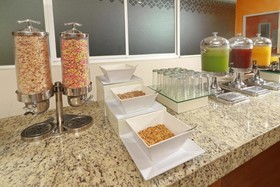 Wyndham Garden Guadalajara Acueducto