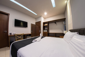 Hotel & Suites Clipperton