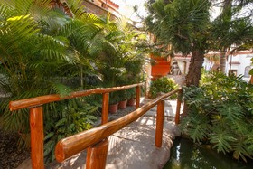 Casa Fibba 4 BR by Casago
