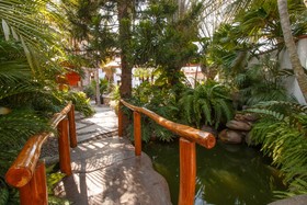 Casa Fibba 4 BR by Casago
