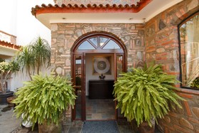 Casa Fibba 4 BR by Casago