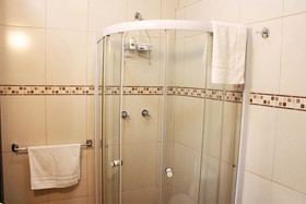 Casa Azuela & Valencia