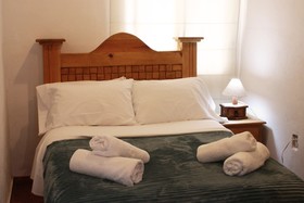 Casa Azuela & Valencia