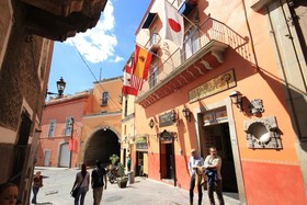 El Meson de los Poetas
