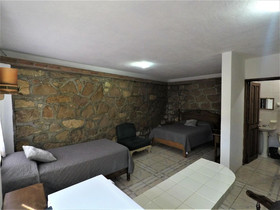 OYO Casa Banqueta Alta