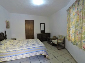 OYO Casa Banqueta Alta