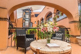 Abadia Tradicional Hotel